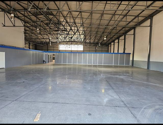 2,294M² WAREHOUSE TO LET IN COSMO BUSINESS PARK